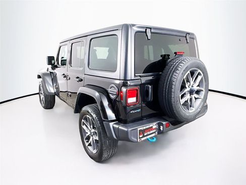 Used 2024 Jeep Wrangler Unlimited w/ LED Headlamp & Fog Lamp Group AWD/4WD image 24