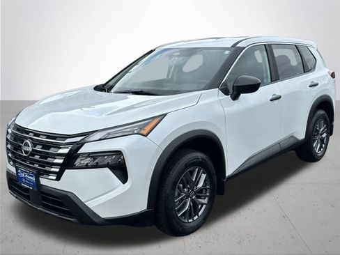 New 2025 Nissan Rogue S image 2