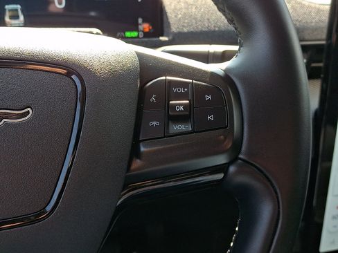 Used 2025 Ford Mustang Mach-E Premium AWD/4WD image 21