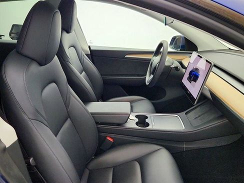 Used 2024 Tesla Model Y Long Range image 26