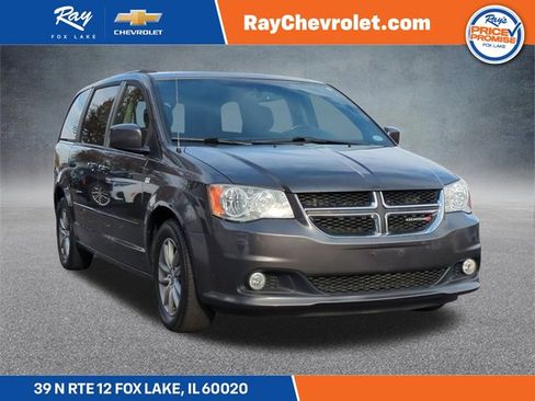 Used 2014 Dodge Grand Caravan SXT image 1