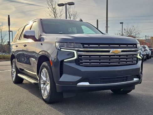 Used 2021 Chevrolet Tahoe Premier w/ Premium Package image 4