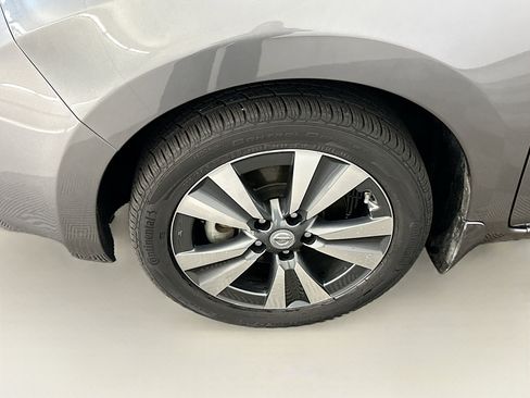 Used 2015 Nissan Leaf SV w/ LED & Quick Charge Package FWD image 11