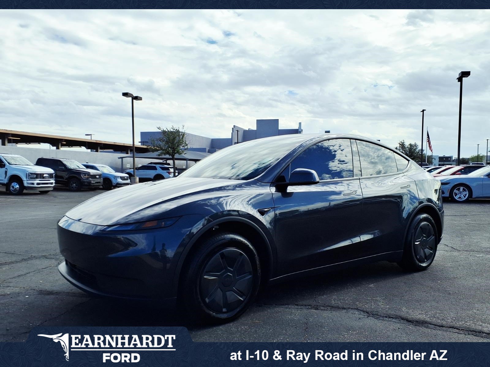 Used 2026 Tesla Model Y 2WD image 1