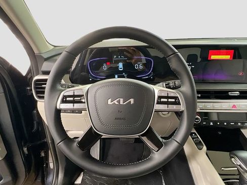 New 2025 Kia Telluride S image 11