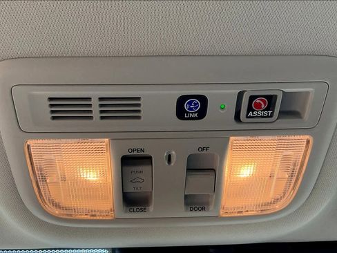 Used 2019 Honda Insight Touring image 33