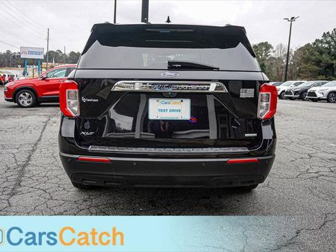 Used 2020 Ford Explorer XLT image 14