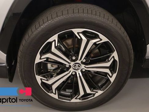 Used 2023 Toyota RAV4 XSE w/ Premium Package AWD/4WD image 7