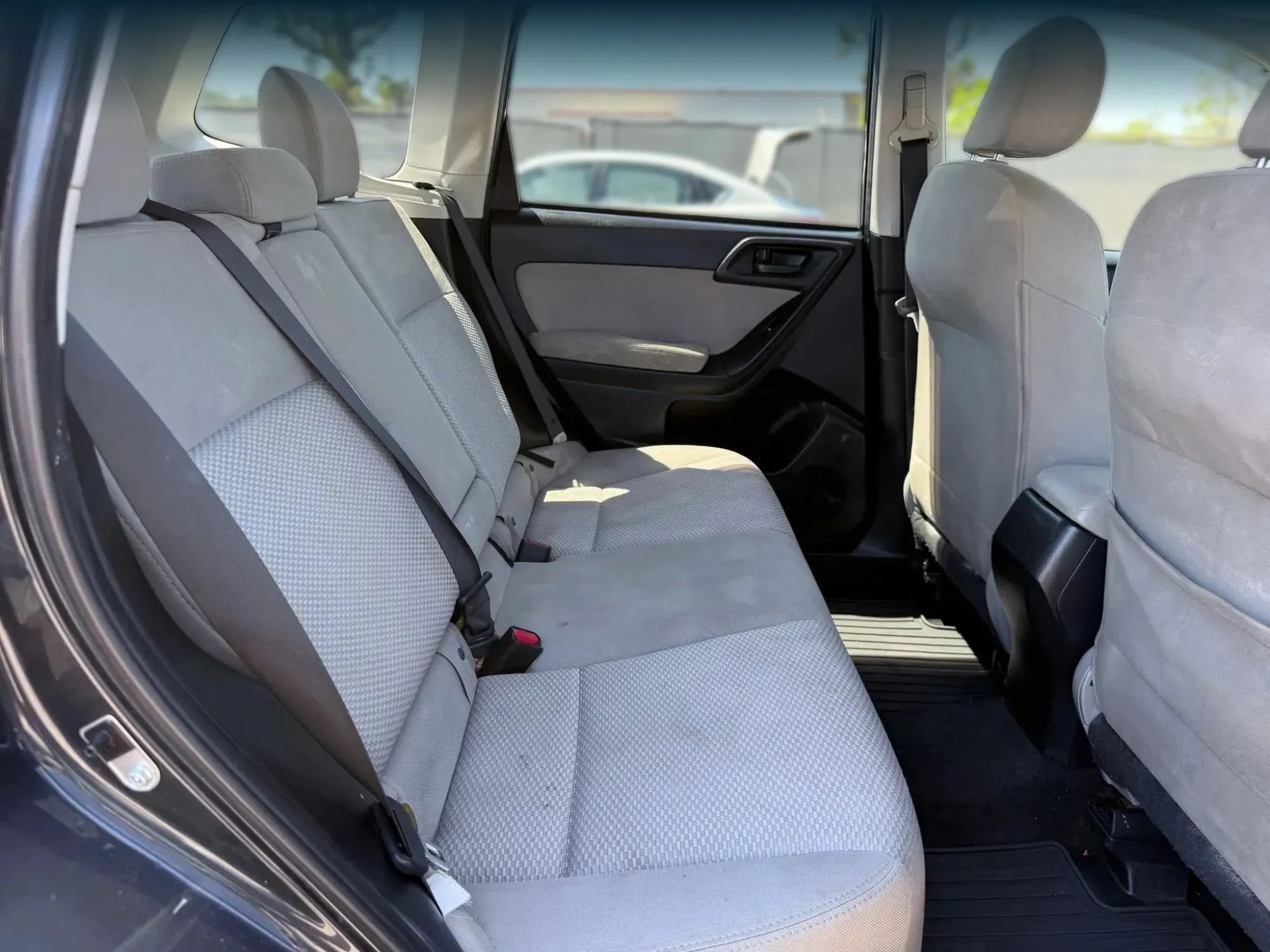 Used 2015 Subaru Forester 2.5i Premium w/ All-Weather Package AWD/4WD image 20