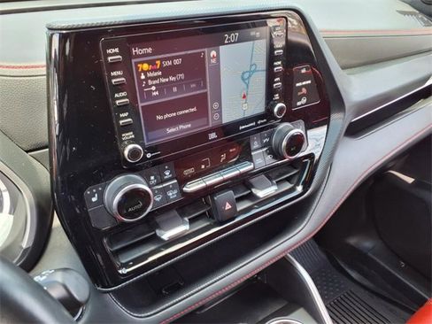 Used 2022 Toyota Highlander XSE image 20