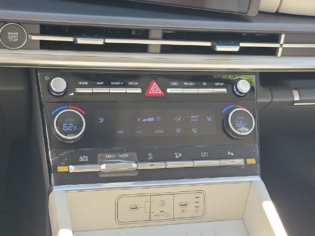 Used 2026 Hyundai Santa Fe SEL FWD image 13