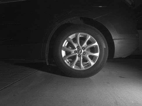 Used 2021 Chevrolet Equinox LT image 9