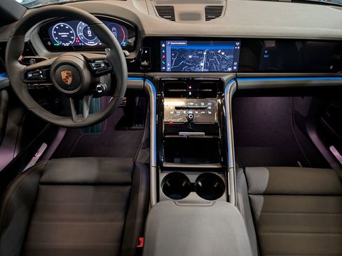 New 2026 Porsche Panamera 4 image 19