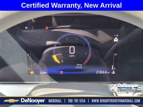 Used 2025 Chevrolet Trax LT FWD image 10