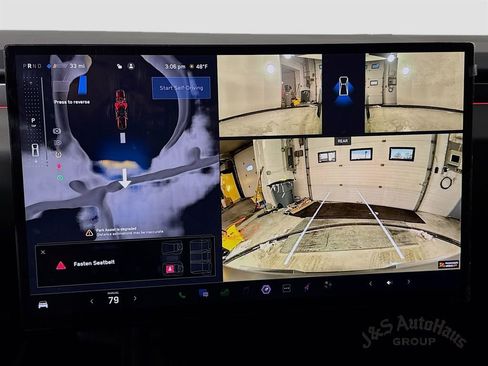 Used 2025 Tesla Cybertruck AWD Crew Cab image 19