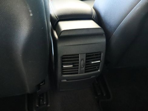 Used 2018 Mercedes-Benz CLA 250 image 32