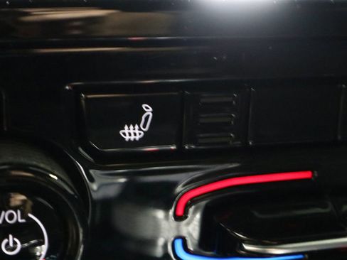 Used 2023 Jeep Grand Cherokee Altitude image 4