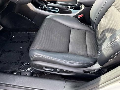 Used 2017 Honda Accord Sport image 14