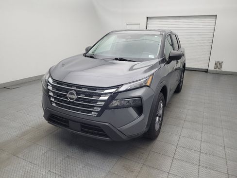 Used 2024 Nissan Rogue S AWD/4WD image 15