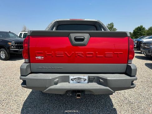 Used 2002 Chevrolet Avalanche 2500 w/ Convenience Pkg AWD/4WD image 9