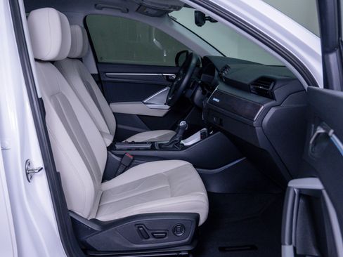 Used 2024 Audi Q3 2.0T Premium Plus w/ Premium Plus Package image 11