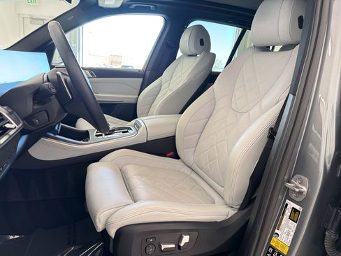 Certified 2024 BMW X5 xDrive40i w/ Parking Assistance Package image 5
