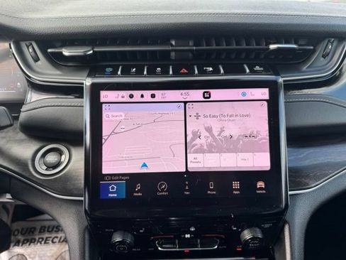 Used 2023 Jeep Grand Cherokee 4WD 4xe image 15