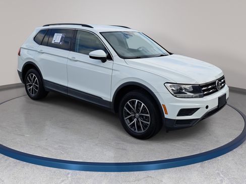Used 2019 Volkswagen Tiguan SE FWD image 3