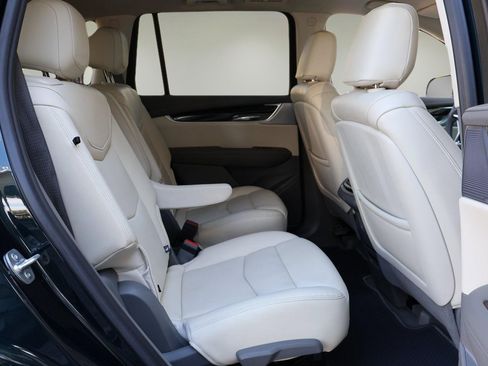 Certified 2025 Cadillac XT6 Premium Luxury image 20