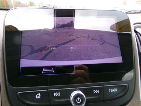Used 2022 Chevrolet Malibu LT FWD image 18