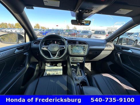 Used 2024 Volkswagen Tiguan SE R-Line image 46