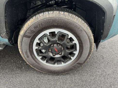 Used 2025 Toyota 4Runner TRD Off-Road Premium w/ Tow Technology Package image 28