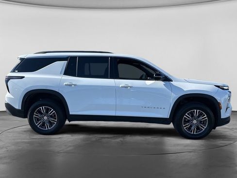 Used 2024 Chevrolet Traverse LT AWD/4WD image 6