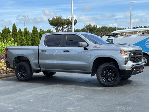 Used 2025 Chevrolet Silverado 1500 Custom Trail Boss AWD/4WD image 3