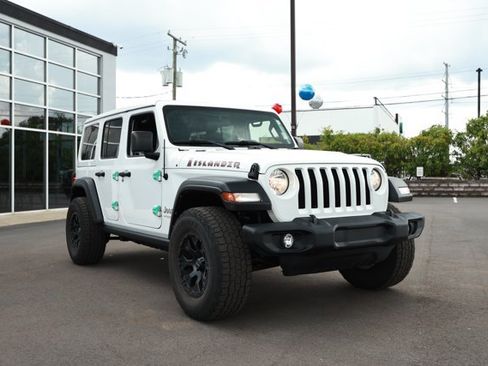 Used 2021 Jeep Wrangler Unlimited Sport AWD/4WD image 3