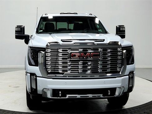 New 2026 GMC Sierra 2500 Denali w/ Denali Reserve Package image 2