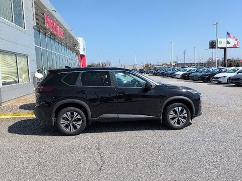Used 2022 Nissan Rogue SV image 6