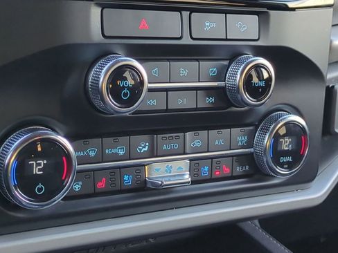 Used 2022 Ford Expedition Max XLT image 35