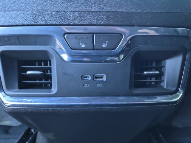 Used 2024 Chevrolet Silverado 3500 High Country AWD/4WD image 28