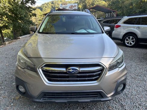 Used 2018 Subaru Outback 2.5i Limited AWD/4WD image 3