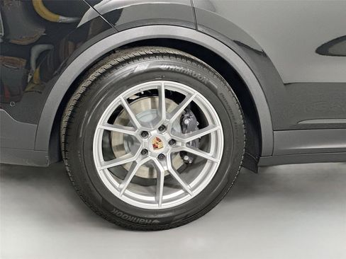 Certified 2026 Porsche Cayenne Coupe AWD/4WD image 13