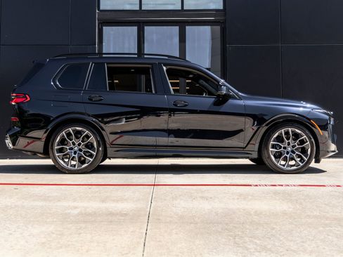 Used 2024 BMW X7 M60i AWD/4WD image 10