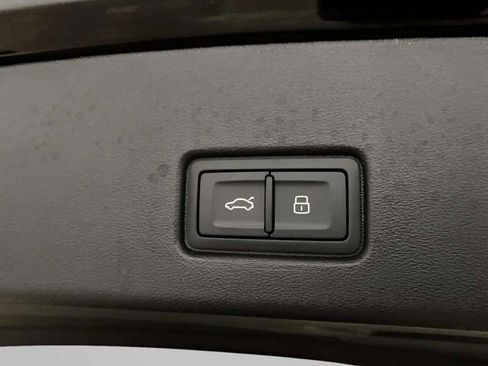 Used 2024 Audi Q4 e-tron Premium w/ Convenience Package AWD/4WD image 11