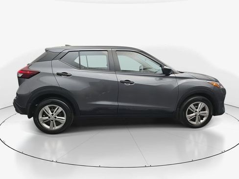 Used 2024 Nissan Kicks S image 11