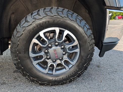Used 2021 GMC Sierra 2500 SLE w/ SLE Value Package; AWD/4WD image 10