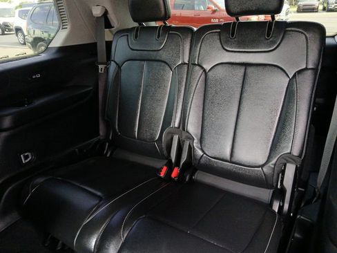 Used 2022 Jeep Grand Cherokee L Limited AWD/4WD image 5
