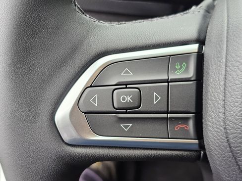 New 2026 Jeep Compass Latitude image 18