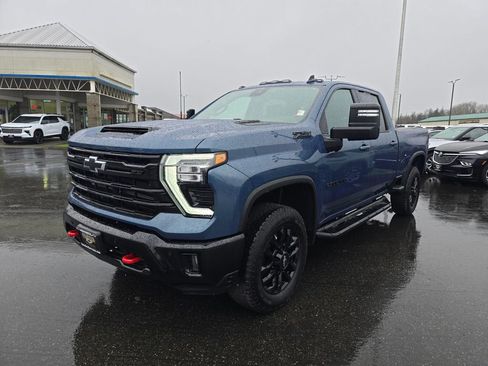 Used 2025 Chevrolet Silverado 2500 LT w/ Trail Boss Package image 7