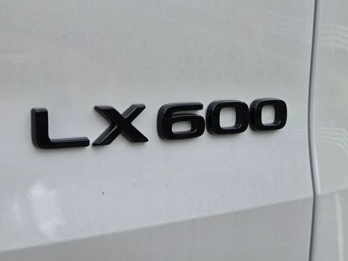 New 2026 Lexus LX 600 4WD w/ Luxury Package image 8