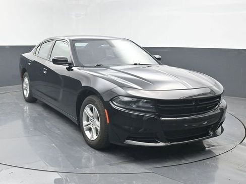 Used 2022 Dodge Charger SXT RWD image 9
